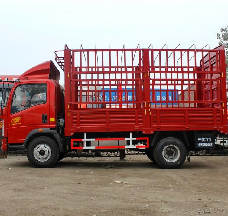 中国重汽HOWO 悍将 115马力 4.2米单排仓栅式轻卡4