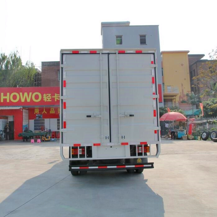 中国重汽HOWO 统帅 129马力 4.2米单排厢式轻卡蓝色14