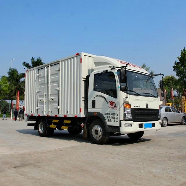 中国重汽HOWO 统帅 129马力 4.2米单排厢式轻卡蓝色9