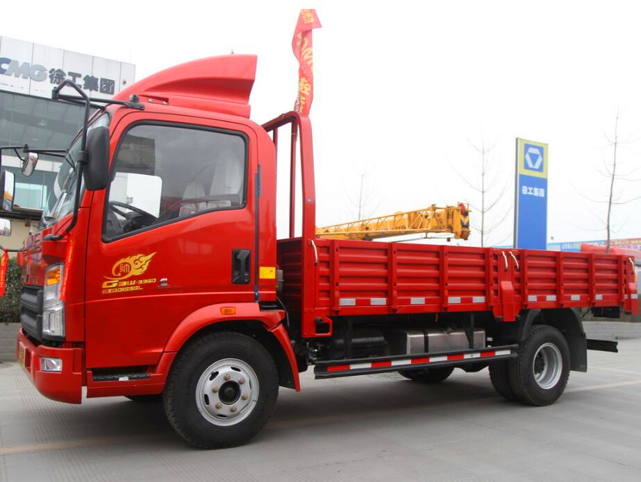 中国重汽HOWO 统帅 141马力 4.2米单排栏板轻卡5